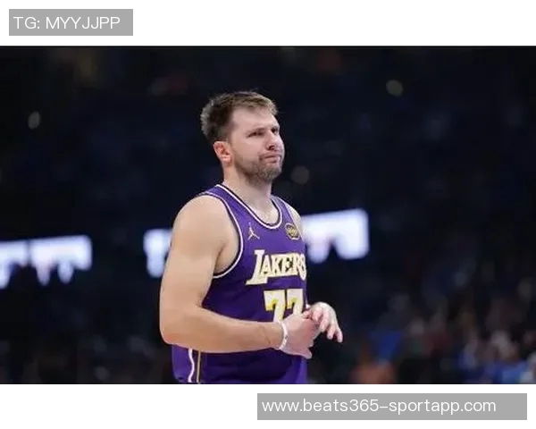 开拓者媒体人称里夫斯状态出色湖人队在东契奇与老詹归来后实力不容小觑