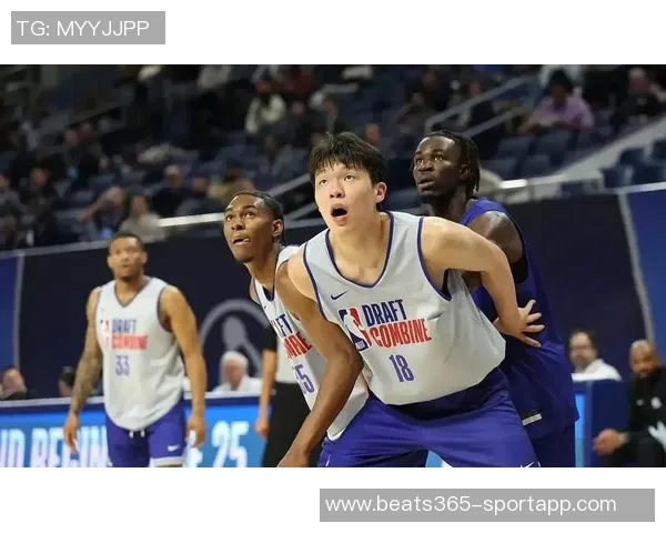 比卢普斯场下表现获高分评价小杨认为他值得8到9分